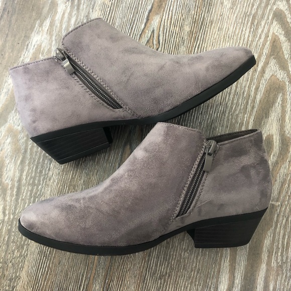 KAPTENE Chatty Western Heel Round Toe Booties - Picture 2 of 9